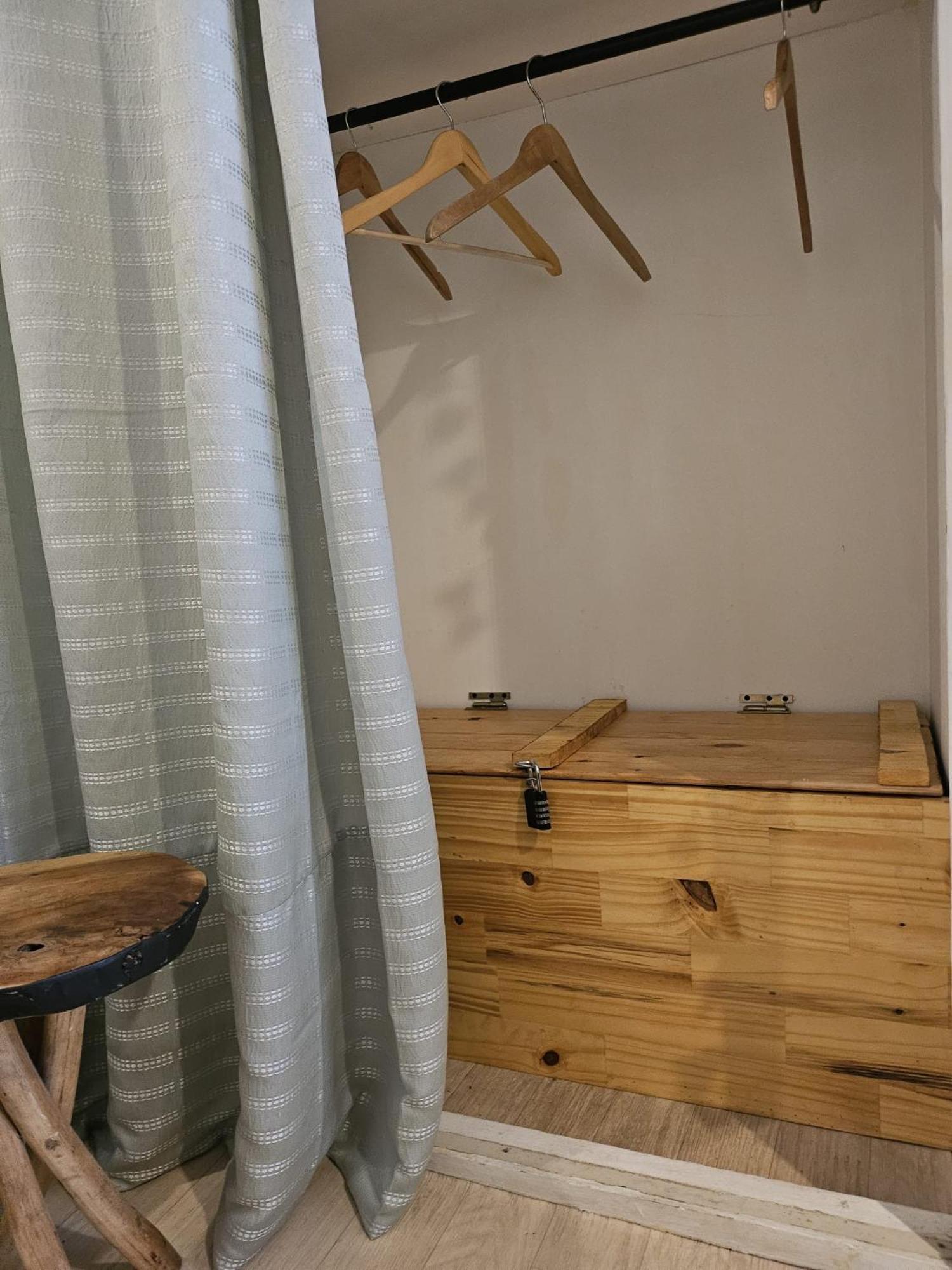 49 Studio Centre-Ville Box A Bagages Gratuits Carcassonne Exterior foto