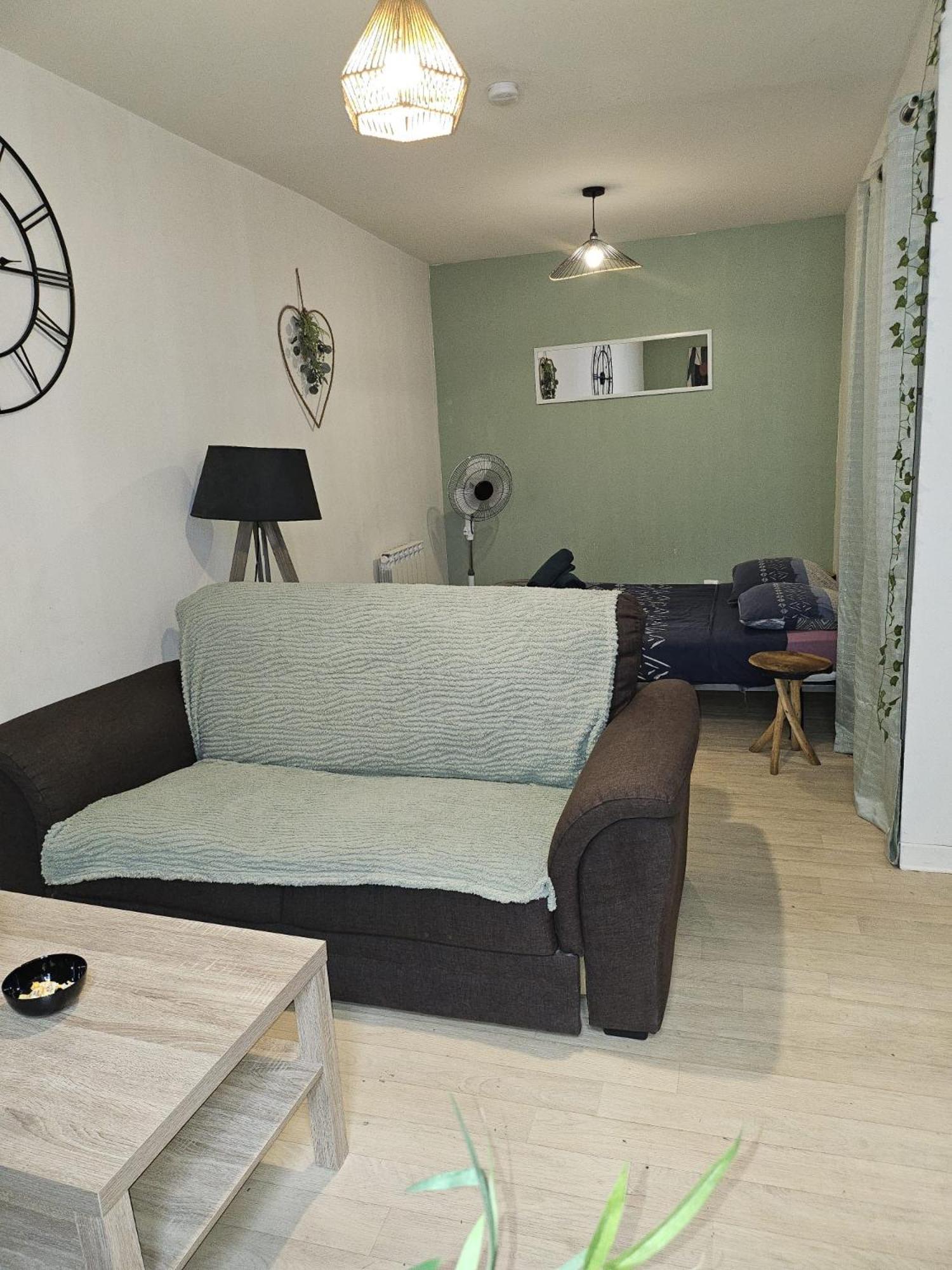 49 Studio Centre-Ville Box A Bagages Gratuits Carcassonne Exterior foto