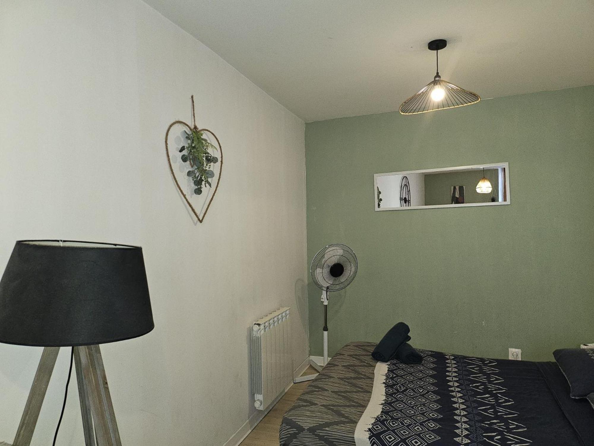 49 Studio Centre-Ville Box A Bagages Gratuits Carcassonne Exterior foto